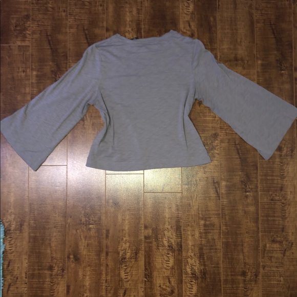 2 for $20 LIKE NEW Rachel Zoe Gray Flared sleeves top - Picture 2 of 5